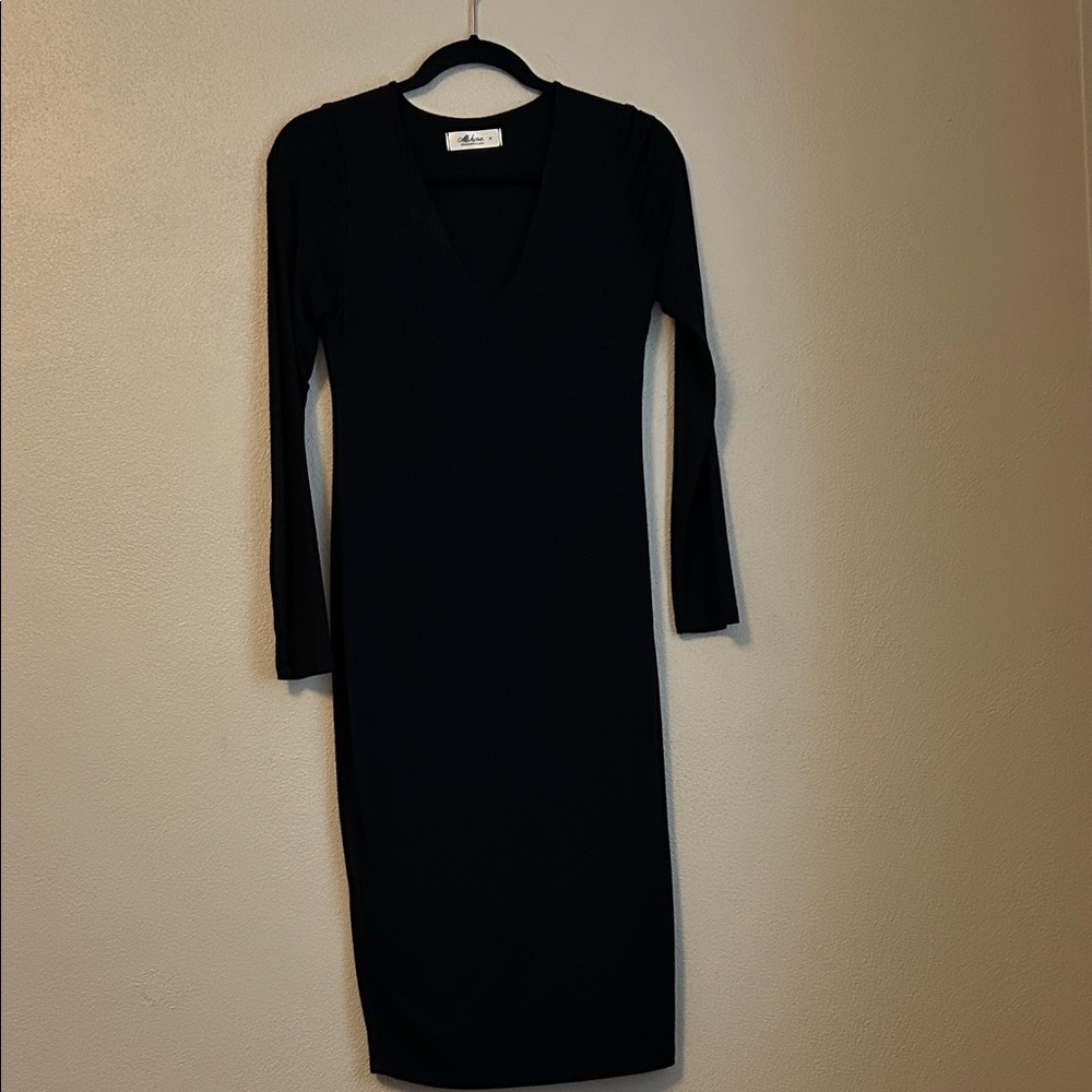 Mahina Classic Black Long Sleeve Dress